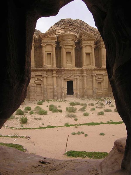 Al-Dayr Al-Dayr