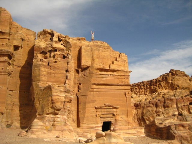petra_0 (2) petra_0 (2)