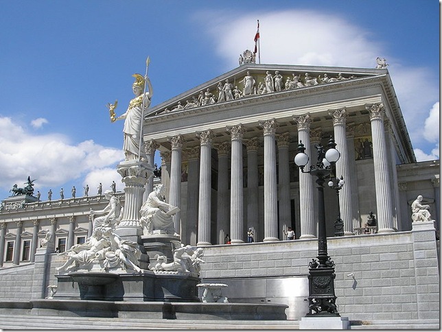 800px-Parlament_Vienna_June_2006_183