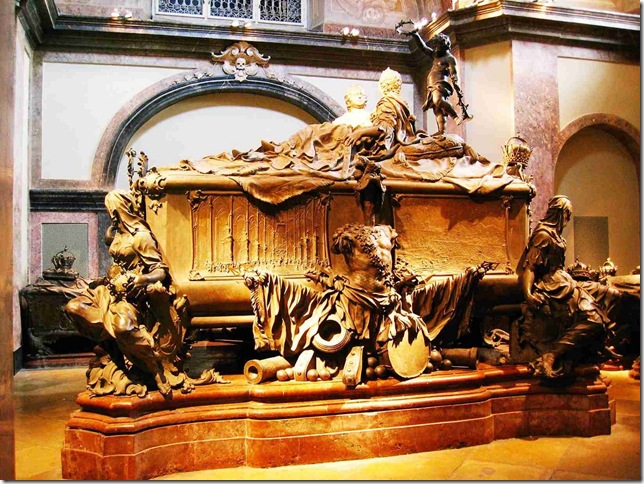 220_Viena_Kaisergruft-Maria-Theresa