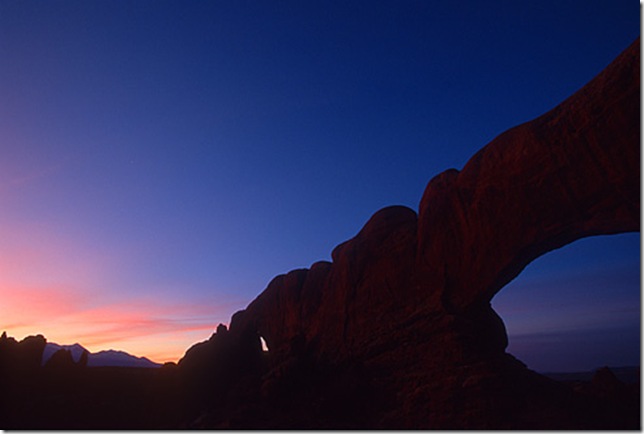 Слои песчаника в арках