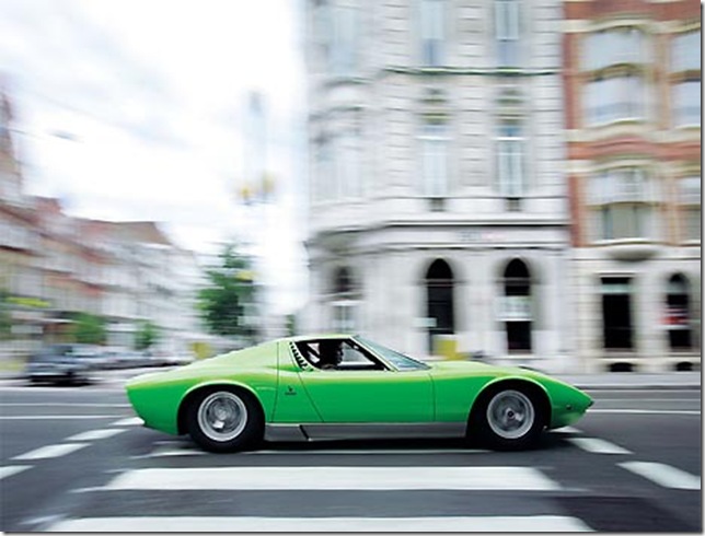 интерьер Lamborghini Miura