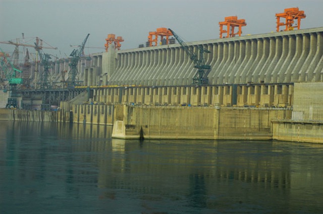 нижний уровень дамбы Три ущелья