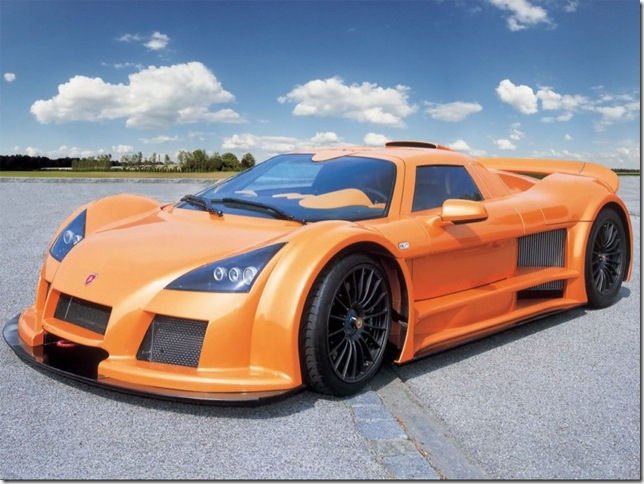 Gumpert Apollo Gumpert Apollo вид спереди