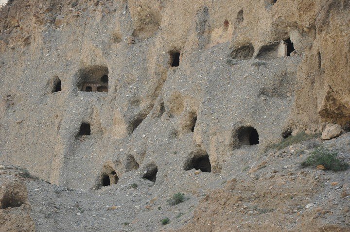 пещеры мустанг