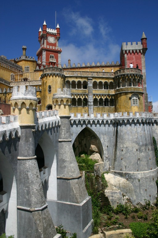 Старинная часовня Леди Пена на холме