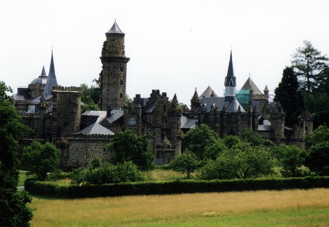 Вид на внутренний двор замка Лёвенбург