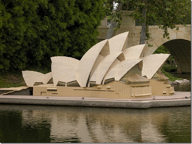 legoland-sydney-opera-house legoland-sydney-opera-house