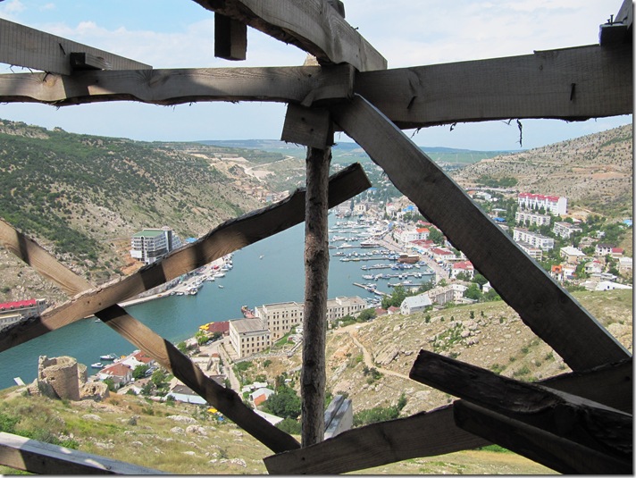 Скалы и море Балаклавской бухты