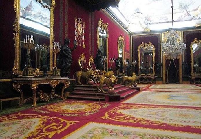 Тронный зал Королевского дворца