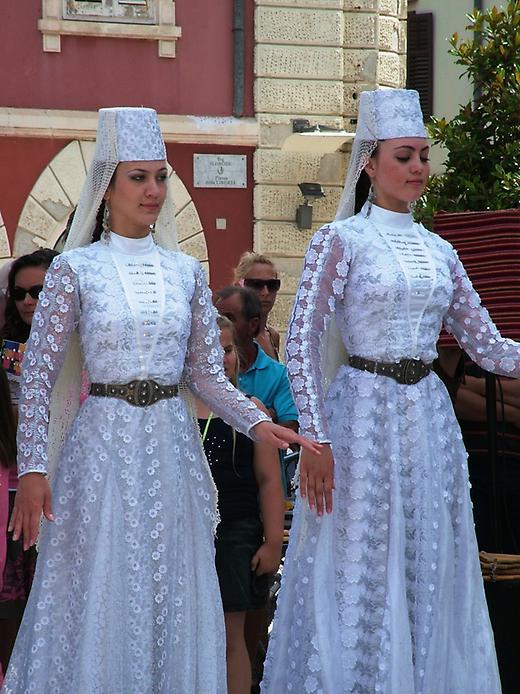Осетинский национальный наряд