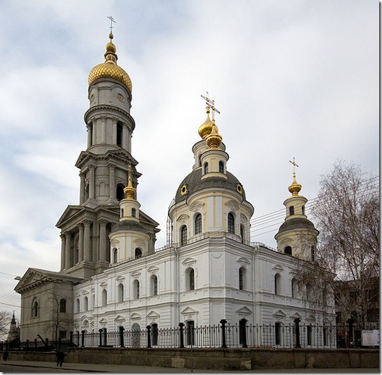 Александровская колокольня Успенского собора в Харькове