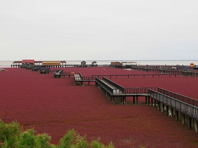 красный пляж красный пляж
