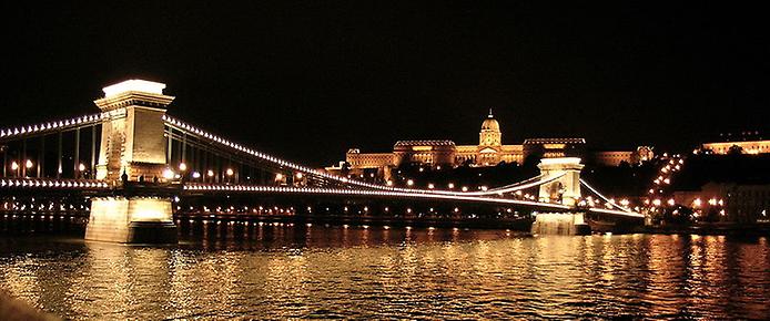 Цепной мост через Дунай в Будапеште