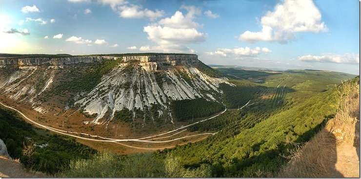 панорама пещерного города Чуфут-Кале