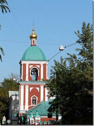фаянсовые вставки на западном фасаде