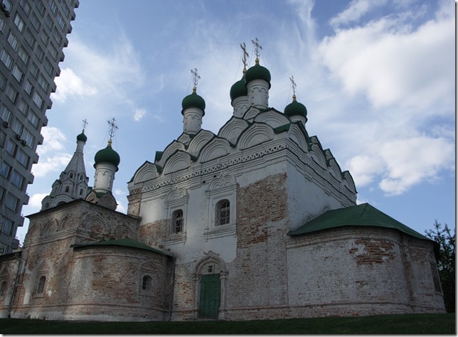 церковь Симеона Столпника на Поварской, вид с улицы