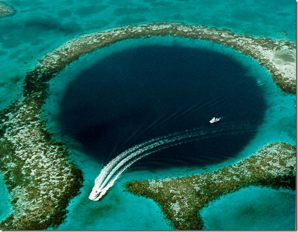 лодки над Голубой дырой