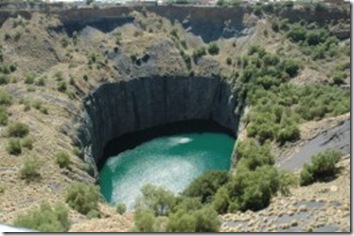 исторический вид алмазной шахты Кимберли