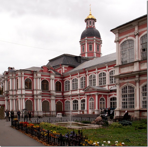 Духовская церковь лавры