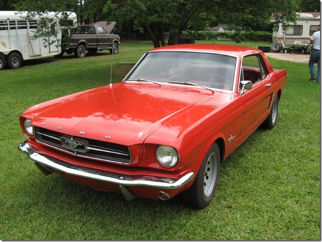 Ford Mustang 1964 года — вид сбоку