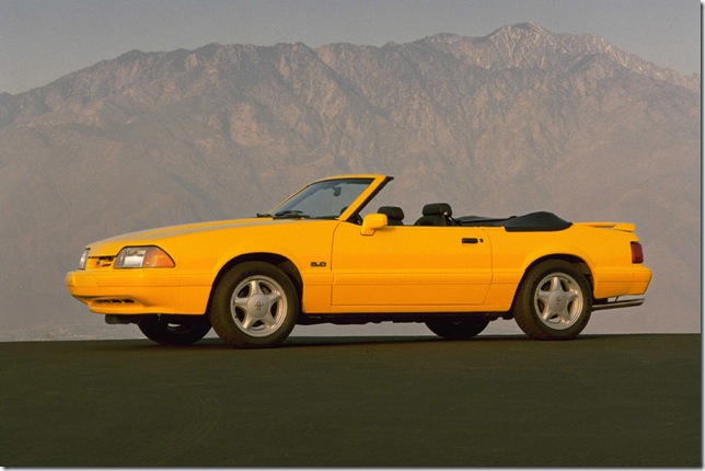 Ford Mustang четвёртого поколения 1994 года