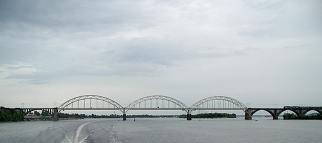 Восстановленный Дарницкий мост после войны