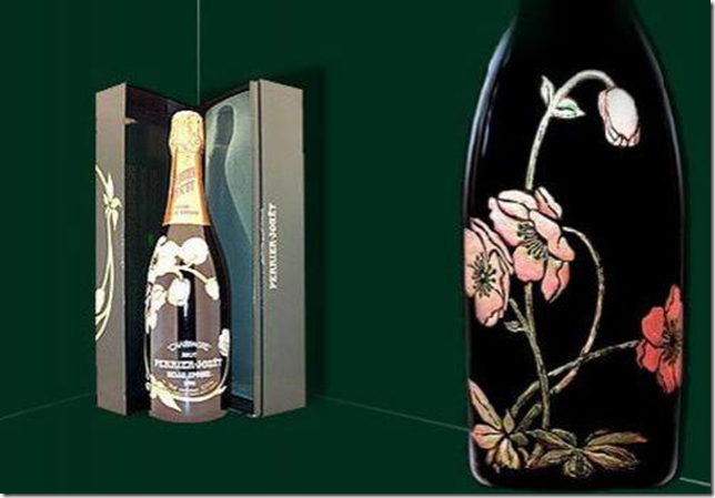 Бутылка элитного шампанского