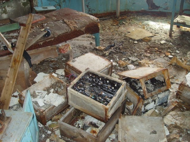 внутренние помещения заброшенного советского маяка