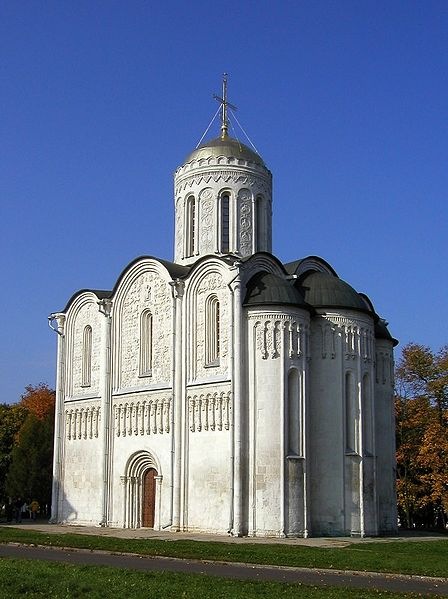 Дмитриевский собор с резными фасадами