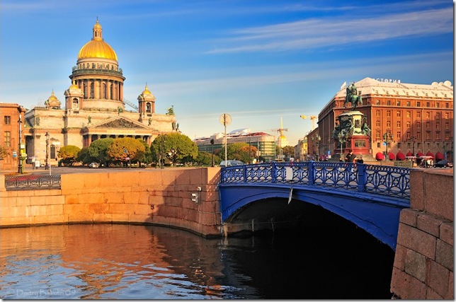 Синий мост и Исаакиевская площадь в Санкт-Петербурге