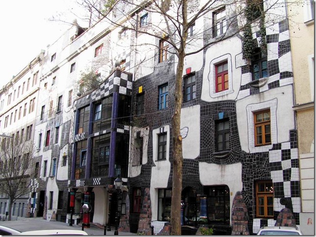 082 Wiener Ostern 2006 KunstHausWien von Hundertwasser 082 Wiener Ostern 2006 KunstHausWien von Hundertwasser