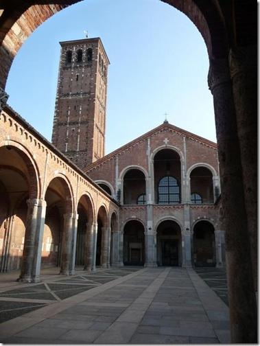 4394955-Sant_Ambrogio-Milan 4394955-Sant_Ambrogio-Milan