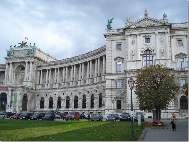 Балкон Neue Burg на Хельденплац