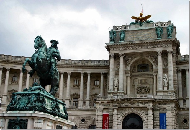 Neue Burg на Хельденплац, панорамный фасад