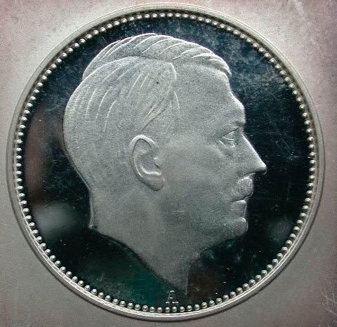 нереализованный проект монеты с профилем Гитлера 1942 года