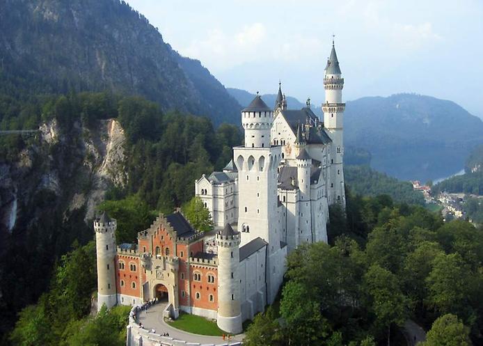 Нойшванштайн Нойшванштайн