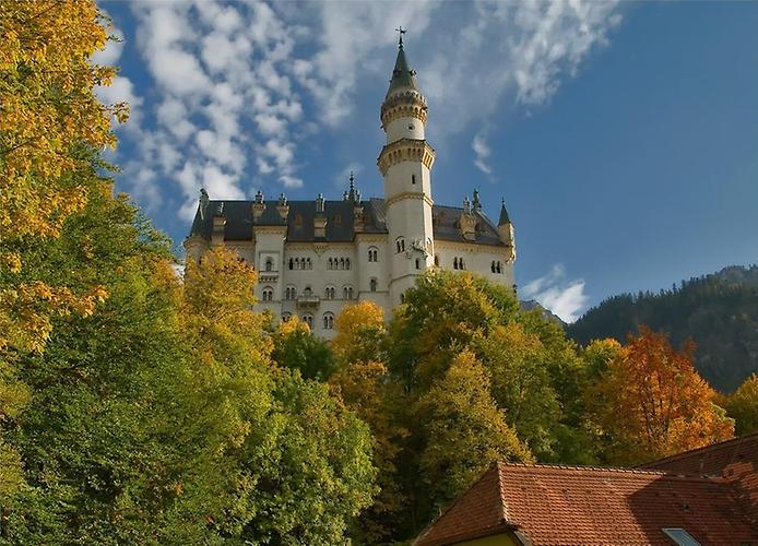 Замок Нойшванштайн Замок Нойшванштайн