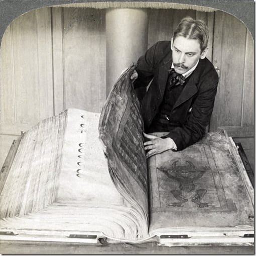 Страница с иллюстрацией дьявола — самая известная часть Codex Gigas